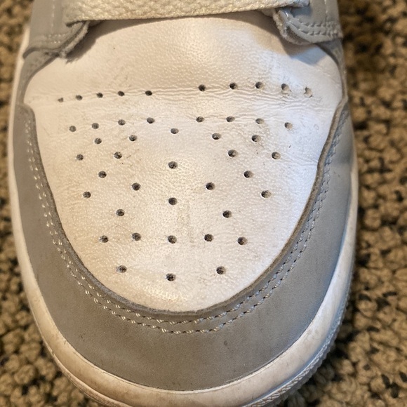 Nike Air Jordan White & Gray Hightop Sneakers Size 6 in EUC - Picture 11 of 12